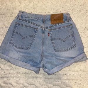Levi’s cut off shorts